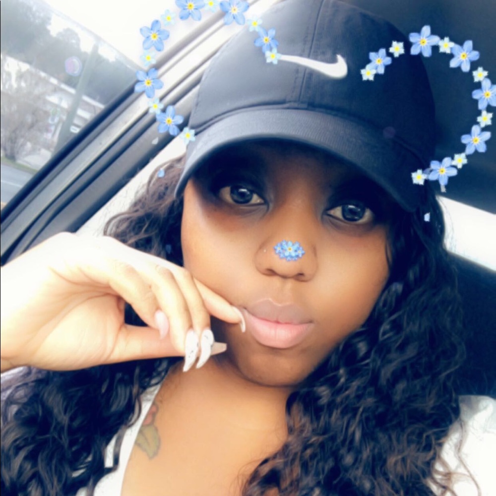 Meet your Posher, Rina